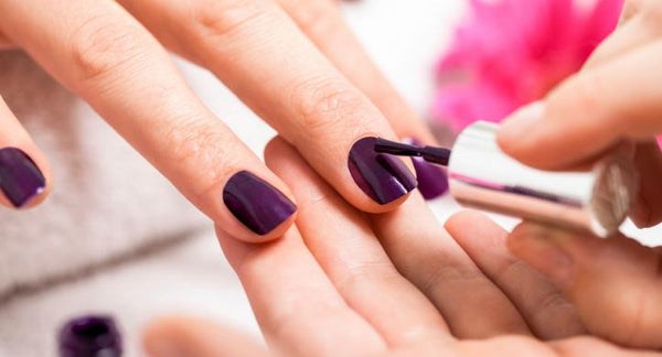 Finding Weight Loss difficult? Your Nail Polish could be the reason!