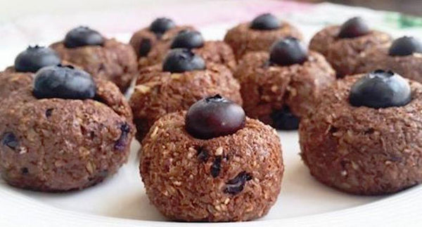 Cacao and Blueberry Superfood Bliss Balls | Mr Vitamins