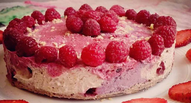Raw Marble Vegan Cheesecake with Raspberries and Blueberries