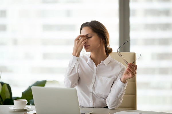 Tired Eyes? Is your computer to blame? | Mr Vitamins
